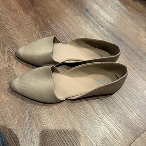 MIA Women's Tan Flats